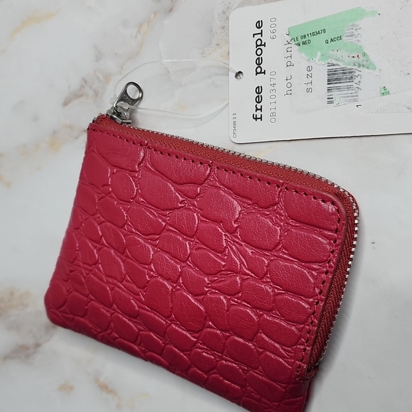 Free people hot pink croc embossed leather wallet - Picture 7 of 7